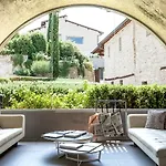 Hotel Nun Relais & Museum 5*