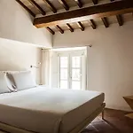 Hotel Nun Relais & Museum