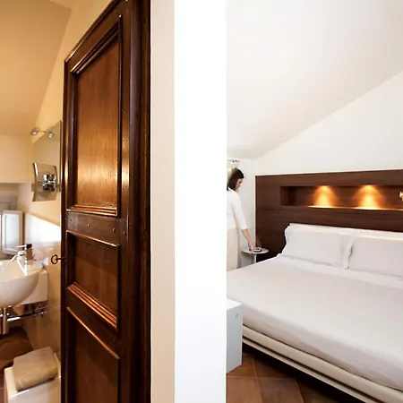 Отель Nun Relais & Museum 5*