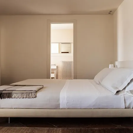 Nun Relais & Museum אסיסי