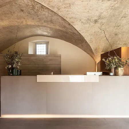 Nun Relais & Museum 5* אסיסי