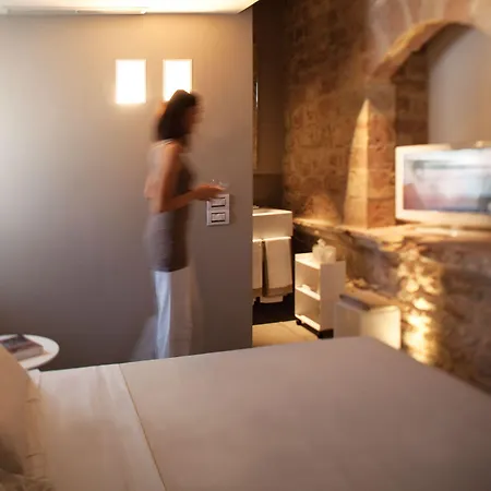 Nun Relais & Museum מלון 5*