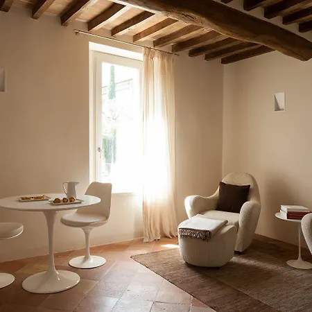 Nun Relais & Museum 5* אסיסי