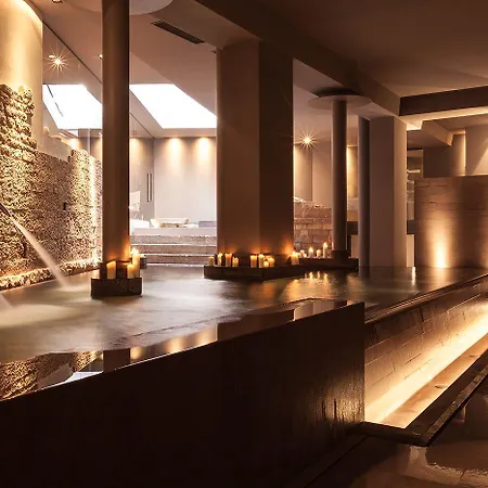 Nun Relais & Museum 5* אסיסי