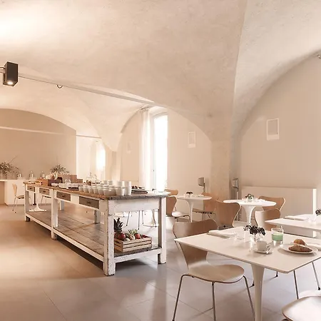 מלון Nun Relais & Museum אסיסי