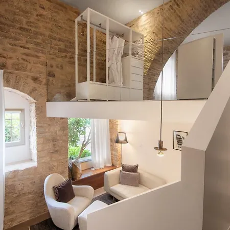 Hotel Nun Relais & Museum 5*