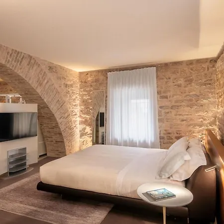 Nun Relais & Museum Hotel Assisi