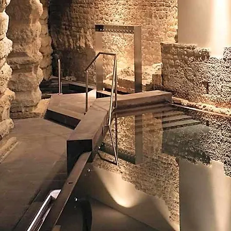 Nun Relais & Museum Hotell 5*