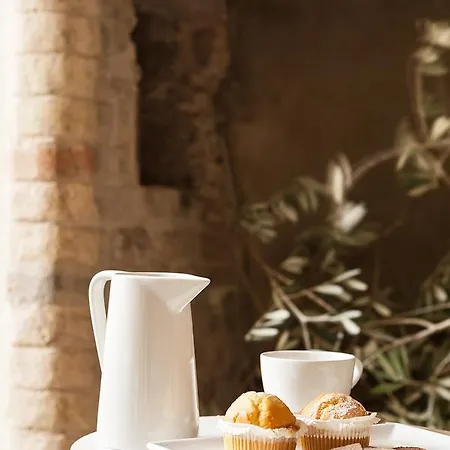 Hotel Nun Relais & Museum 5*