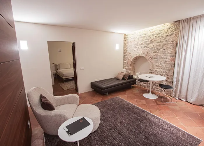 Hotel Nun Relais & Museum