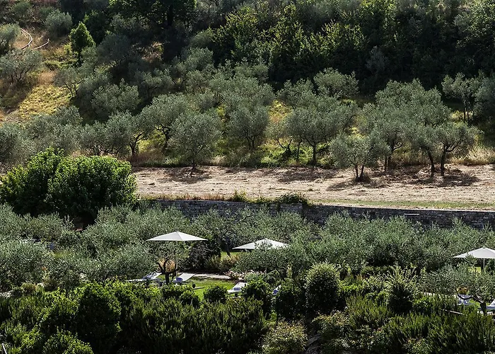 Hotel Nun Relais & Museum 5*